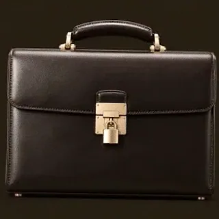 Locked leather briefcase — 22King